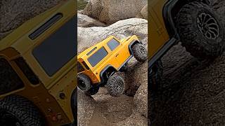 Awesome combination Ascent 18 chassis and D90 Defender body🏆✅#offroad #rockcrawling #shorts 🤔💪🔥