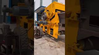 Drum wood chipper for producing big size wood chips