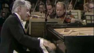 Bernstein performs Gershwin Rhapsody in Blue 2/2