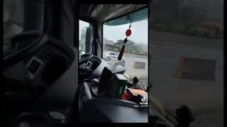 Beautiful Girl Truck Drivers | the lady truck driver, picking up goods on