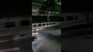 Kereta 🔥 Hampir aja makan korban