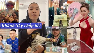 Khánh Sky mang tiền ra so độ giàu cùng các đại gia