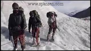 Indian Army Soldiers Patrolling In The Snow In The Ladakh Region