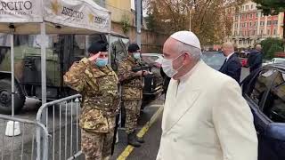 Perfino un dolce natalizio ai militari     Che cosa chiediamo di più a papa F