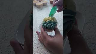 Cupcake Piping Technique Tutorial| Buttercream| Decorating techniques and Ideas| Flowers| Rose|viral