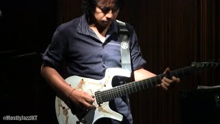 Dewa Budjana - Dedariku ~ Lost Paradise @ Mostly Jazz 21/12/2011 [HD]