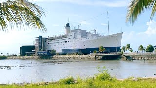 Doulos Phos The Ship Hotel in Bintan