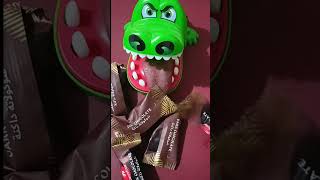 BABY CROCODILE MUKBANG CHOCOLATE BAR DATES #asmr #toys #candy #chocolate #shorts