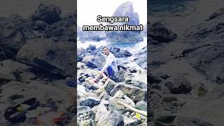 Mendaki Bukit Terjal Demi Hobi. #mancingmania #mancinglaut #mancingikanbabon #rockfishing