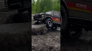 TRX4 Ford Bronco красиво заехал на камень)) #rc #traxxas #trx #trx4bronco