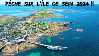 Je pêche le bar du bord de mer depuis une île féerique en Bretagne