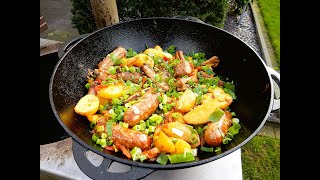 Bratwurst nicht grillen, sondern frittieren. Bauern Eintopf. Kazan, Dutch Oven Rezepte