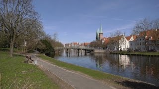 Lübeck, Germany: Obertrave, Altstadt (Old Town), Malerwinkel - 4K UHD Video (2160p/60p)