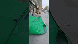 Tent city in the street of London 😬😬 #london #italianoingranbretagna #uk