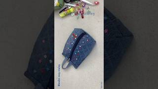 Sewing diy denim pencil case idea #wandeeeasysewing #pencilcasr #diypencilcade #cosmeticbag