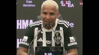 DEYVERSON NÃO SEGUROU AS LÁGRIMAS NA APRESENTAÇÃO NO GALO! 🥹🐔O atacante ficou muito emocionado