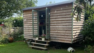 English cottage Shepherd hut guests.