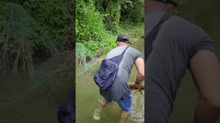 DISFRUTANDO LA PESCA A MANO Y CON REDES