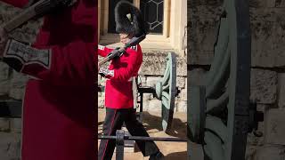 Royal Guard London #buckinghampalace #changingoftheguard #london