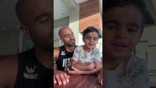 Lucas Moura e seu filho cantando! 🇾🇪