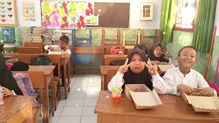 JUMAT BERKAH_KESERUAN DAN MAKAN BERSAMA SISWA SISWI_SDN DENANYAR 1.