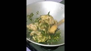 Besok masak ini aja mom. masak nasinya yang banyak karna pasti nambah, hehee #masakanrumahan