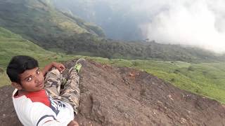 the highest point in Maharashtra 1646 metres (5400 feet)Very very very beautiful  view @ Kalsubai..