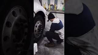 Truck mechanic LIFE in seconds