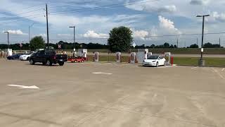 Tesla Supercharger at Buc-ee's Waller Tx