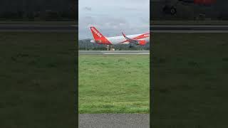 EasyJet landing at Bristol Airport #aviation #avgeeks #plane #shorts