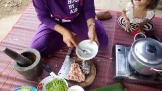 Beautiful Girl cooking Cambodian food - Amazing street food - How to cook Khmer food (part 01)