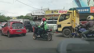 Jalan di Jatiasih, Kota Bekasi.