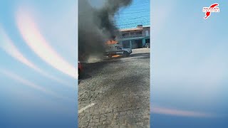 Presidente Dutra/MA: Ambulância pega fogo próximo a posto de combustível no centro da cidade.