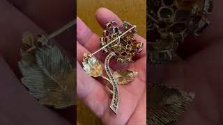 Gemstone Gold Flower Brooch – Radiant Elegance and Beauty