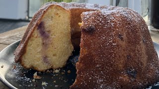 Frischkäse Sandkuchen mit Heidelbeeren