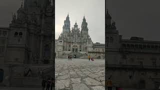 Santiago de Compostela, casi el fin de Camino. Es increíble los miles de pelegrinos que acudimos