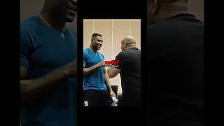 Francis  “The Predator” Ngannou 🇨🇲