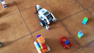 Lego Mindstorm EV3 Education #4 - sensore ultrasuono per evitare degli ostacoli