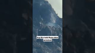 Asap Biru ini tanda Magma sudah dekat permukaan #shorts #gunungmerapi #magma #lava