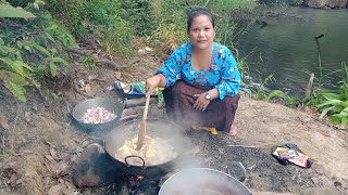 Village people Cooking Chicken & Eating//Village Life//Rural lifestyle