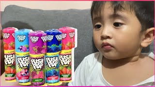 Baby Taste Push Pops Candy for the First Time - One Year Old | Matheus Jade