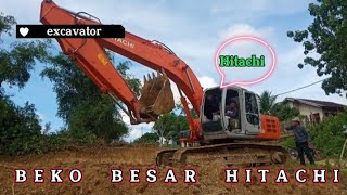 BEKO Hitachi.Excavator  leveling  location of the house