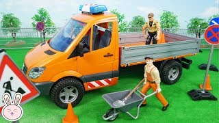 Bruder Construction Vehicle Toys | Mercedes Benz Municipal Trucks | YapiTV Toys