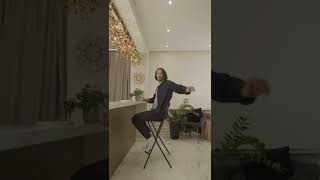 When u too lazy to get up #keanureeves #reeves #balance #trick