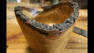 Woodturning a Small Oak Bowl