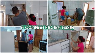 MUDEI A COZINHA, INSTALAMOS A CUBA NOVA| A COZINHA ESTÁ GANHANDO FORMA| Amanda Maria