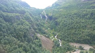 🇳🇴 Norway's Flåm Valley seen from the train