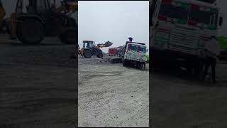 4x4 Truck Loading with Concrete #inforhub