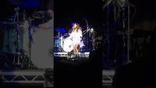 Natalie Imbruglia - 'Habit' clip (Belfast, November 2024)