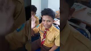 VIDEO KENANGAN ANGKATAN ZEPHIER SMP SAINS TEBUIRENG